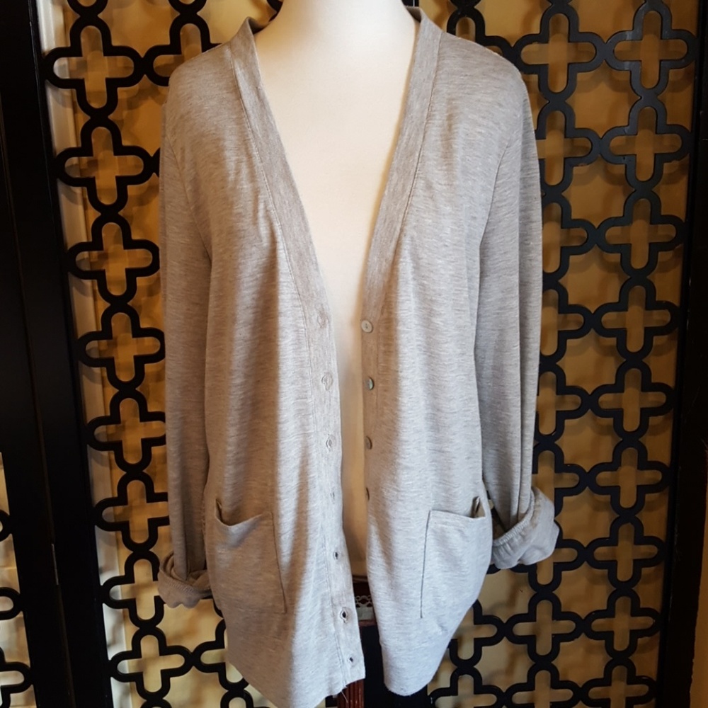 FRENCH LAUNDRY LACE BACK GRAY CARDIGAN.